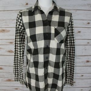 ONE DAY SALE! American Eagle Jegging Flannel Shirt